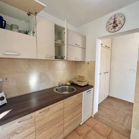 Ana Apartman