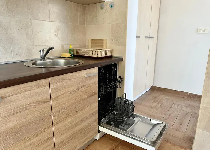 Ana * קריקווניצה